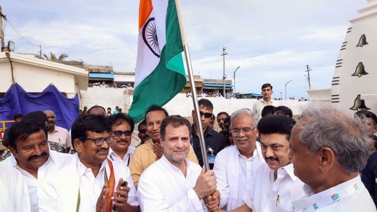Congress's Bharat Jodo Yatra begins, Rahul Gandhi also attacked the BJP and the Modi government