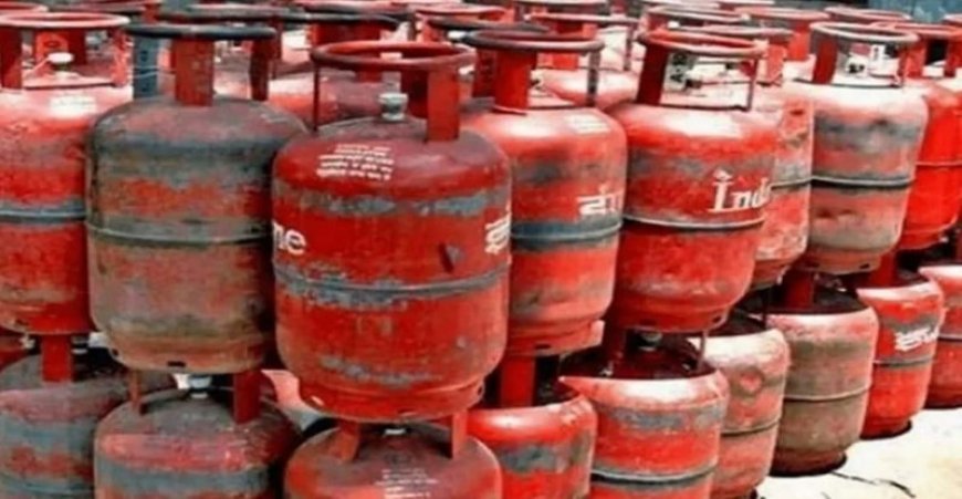 LPG cylinders became cheaper on the first day of the new financial year, know how much the price decreased
