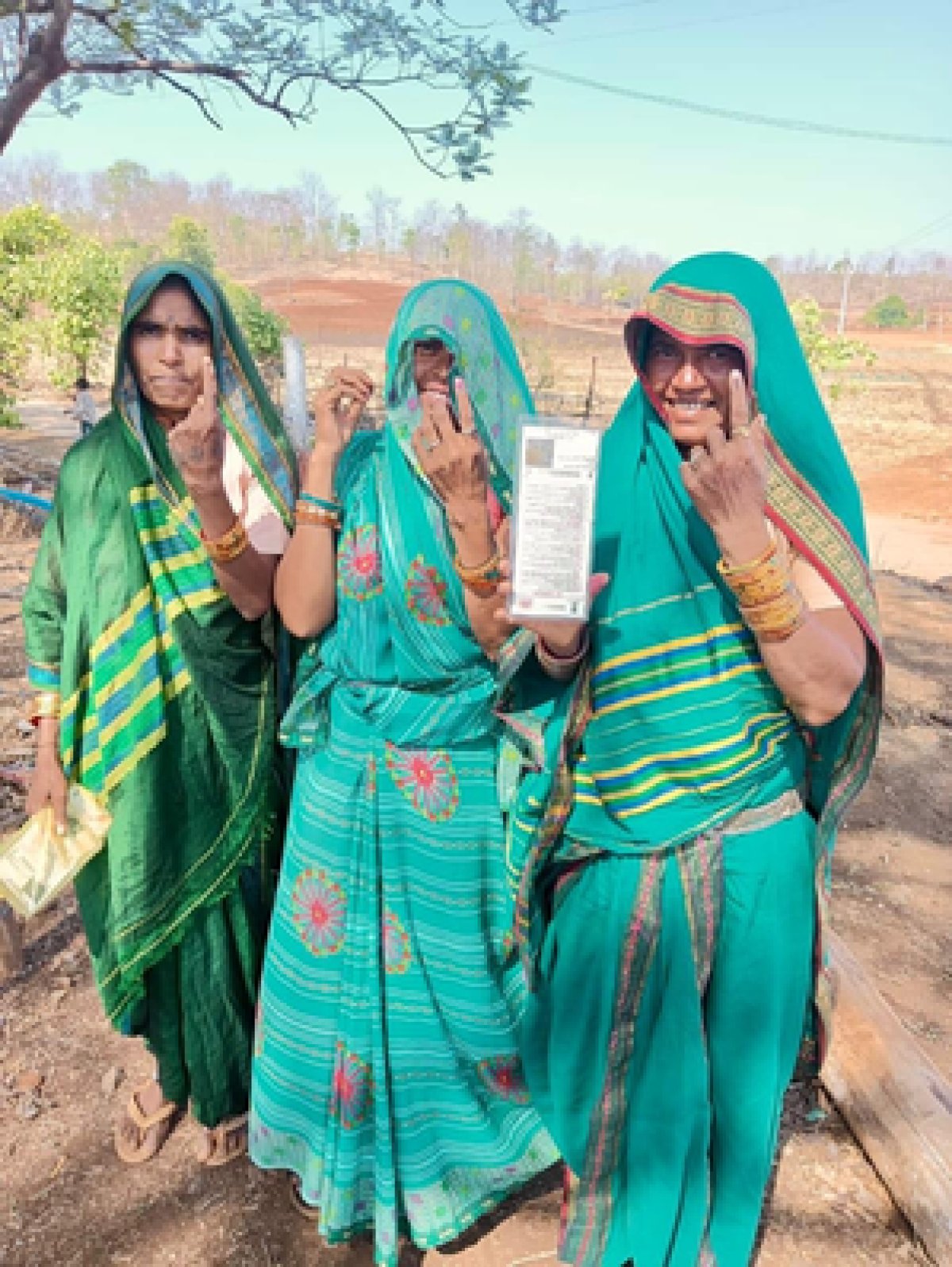 लोकसभा चुनाव के तीसरे चरण में दोपहर 1 बजे तक 40 फीसदी मतदान, महाराष्ट्र में सबसे कम वोटिंग