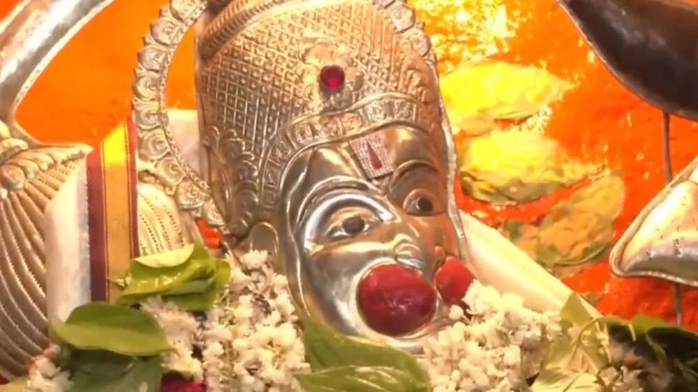 रात में हनुमान जी की पूजा क्यों मानी जाती है सबसे फलदायी? जानिए धार्मिक मान्यता…