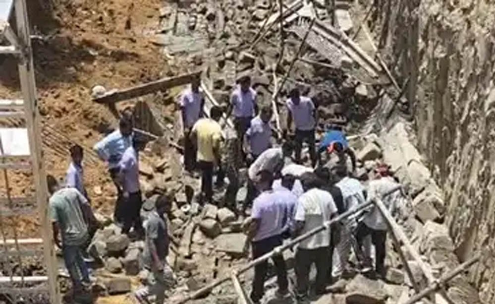 जयपुर के आमेर में बड़ा हादसा, अरावली पैलेस की निर्माणाधीन दीवार गिरी, मलबे में दबे कई लोग जयपुर के आमेर में बड़ा हादसा, अरावली पैलेस की निर्माणाधीन दीवार गिरी, मलबे में दबे कई लोग