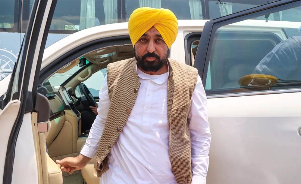 श्री अकाल तख्त साहिब क्या है? जहां पेश होंगे भगवंत मान, जानें इसका धार्मिक महत्व और अधिकार श्री अकाल तख्त साहिब क्या है? जहां पेश होंगे भगवंत मान, जानें इसका धार्मिक महत्व और अधिकार