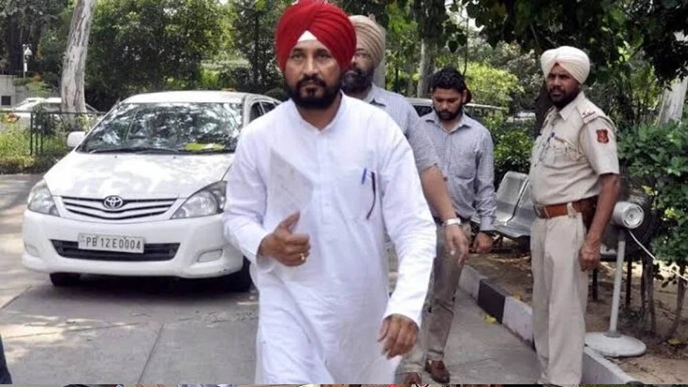 पंजाब कांग्रेस में बढ़ी सियासी हलचल, बघेल से बैठक से पहले चन्नी का बड़ा बयान पंजाब कांग्रेस में बढ़ी सियासी हलचल, बघेल से बैठक से पहले चन्नी का बड़ा बयान