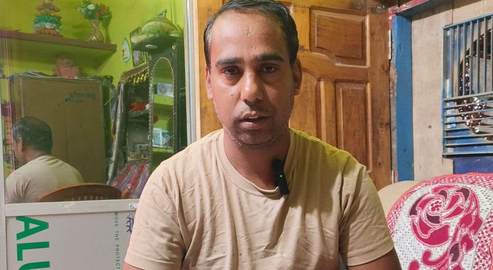 मुख्यमंत्री विष्णु देव साय की जनहितकारी पहल का असर : सीएम हेल्पलाइन 1076 ने 24 घंटे में दिलाया न्याय, सेवक राम के परिवार के चेहरे पर लौटी मुस्कान मुख्यमंत्री विष्णु देव साय की जनहितकारी पहल का असर : सीएम हेल्पलाइन 1076 ने 24 घंटे में दिलाया न्याय, सेवक राम के परिवार के चेहरे पर लौटी मुस्कान