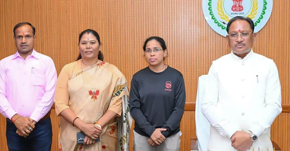 रायपुर : मुख्यमंत्री विष्णुदेव साय ने माउंट एवरेस्ट फतह करने वाली पर्वतारोही अमिता श्रीवास को दी बधाई रायपुर : मुख्यमंत्री विष्णुदेव साय ने माउंट एवरेस्ट फतह करने वाली पर्वतारोही अमिता श्रीवास को दी बधाई