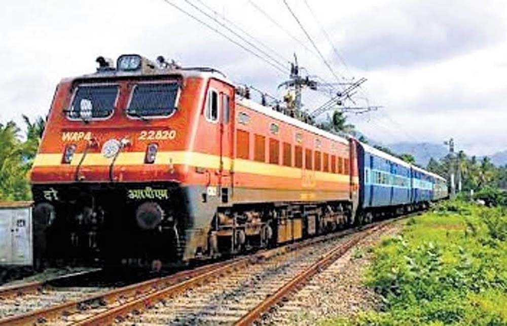 श्रावणी मेले पर रेलवे का बड़ा तोहफा, 12 जोड़ी स्पेशल ट्रेनें चलेंगी श्रावणी मेले पर रेलवे का बड़ा तोहफा, 12 जोड़ी स्पेशल ट्रेनें चलेंगी