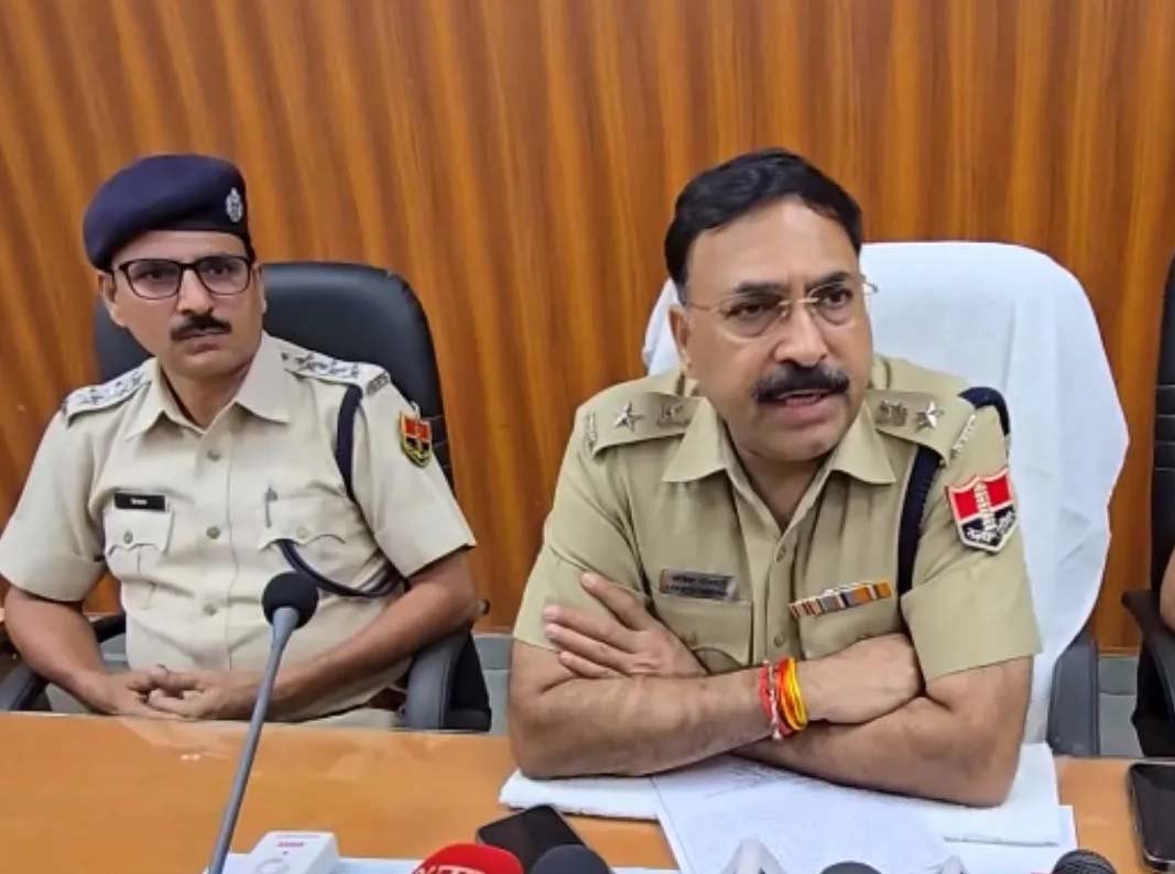 पांचना बांध विवाद में पुलिस सख्त, 146 फेसबुक अकाउंट बंद और तीन FIR दर्ज पांचना बांध विवाद में पुलिस सख्त, 146 फेसबुक अकाउंट बंद और तीन FIR दर्ज