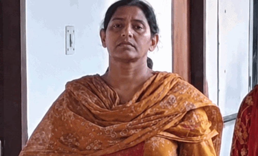 सरकारी फंड घोटाले में बड़ा खुलासा, CFO नलिनी पर 50 लाख की रिश्वत लेने का आरोप, QR कोड से खुला राज सरकारी फंड घोटाले में बड़ा खुलासा, CFO नलिनी पर 50 लाख की रिश्वत लेने का आरोप, QR कोड से खुला राज