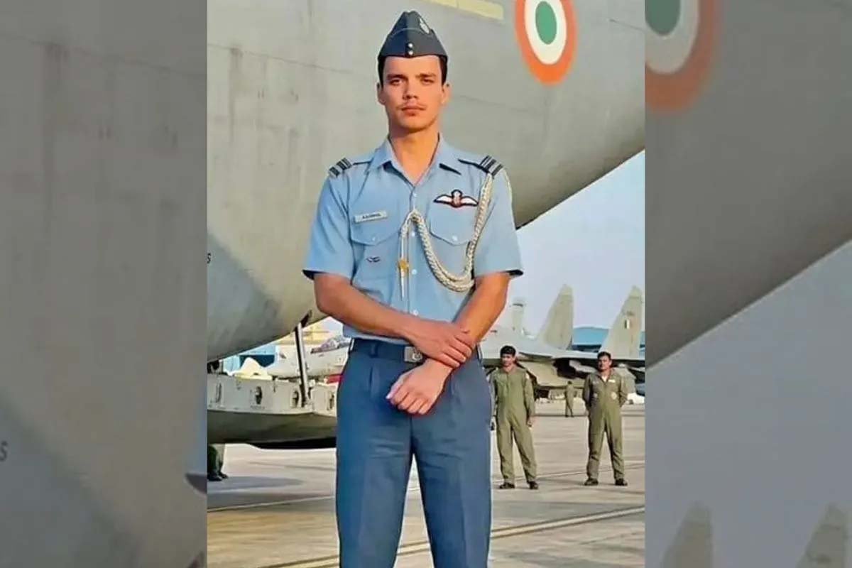जन्मदिन से पहले जवान बेटे की मौत, चेन्नई में ड्यूटी के दौरान वायुसेना कर्मी शहीद जन्मदिन से पहले जवान बेटे की मौत, चेन्नई में ड्यूटी के दौरान वायुसेना कर्मी शहीद