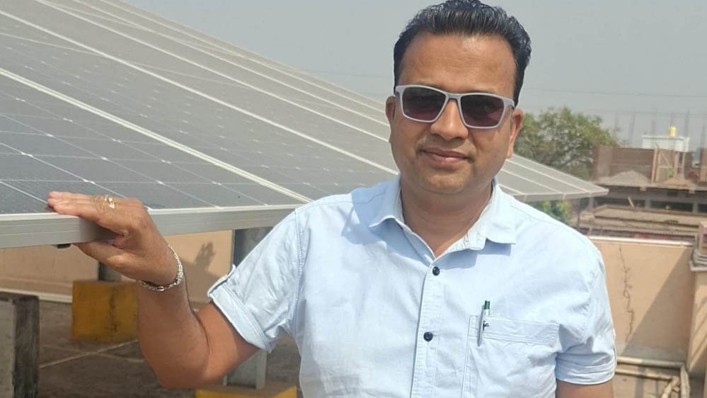 प्रधानमंत्री सूर्य घर योजना से राजनांदगांव का साहू परिवार बना ऊर्जा आत्मनिर्भर प्रधानमंत्री सूर्य घर योजना से राजनांदगांव का साहू परिवार बना ऊर्जा आत्मनिर्भर