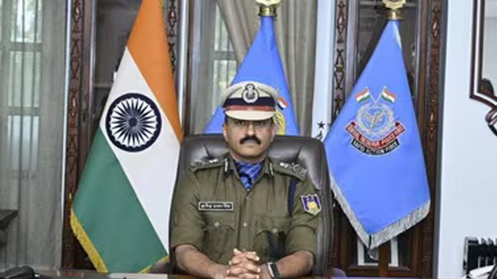 छात्रों पर हिंसा विवाद के बीच CRPF चीफ का बड़ा बयान, बोले- ‘मैं जिम्मेदारी लूंगा, डरने की जरूरत नहीं’ छात्रों पर हिंसा विवाद के बीच CRPF चीफ का बड़ा बयान, बोले- ‘मैं जिम्मेदारी लूंगा, डरने की जरूरत नहीं’