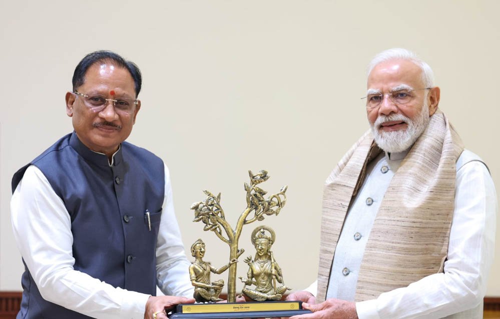 प्रधानमंत्री नरेंद्र मोदी से मुख्यमंत्री विष्णु देव साय ने की भेंट, छत्तीसगढ़ के विकास और ‘बस्तर विजन’ पर हुई विस्तृत चर्चा प्रधानमंत्री नरेंद्र मोदी से मुख्यमंत्री विष्णु देव साय ने की भेंट, छत्तीसगढ़ के विकास और ‘बस्तर विजन’ पर हुई विस्तृत चर्चा