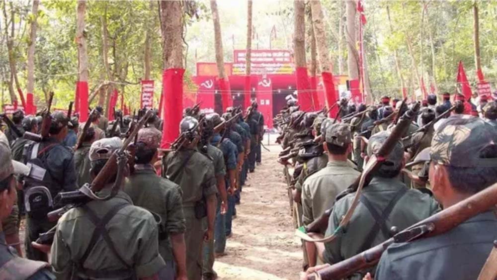 झारखंड में 60 लाख इनामी 16 माओवादी करेंगे आत्मसमर्पण झारखंड में 60 लाख इनामी 16 माओवादी करेंगे आत्मसमर्पण