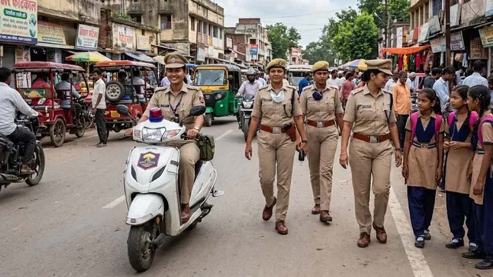 बिहार में महिला सुरक्षा को लेकर बड़ा कदम, 1005 पुलिस दीदी टीमें तैनात बिहार में महिला सुरक्षा को लेकर बड़ा कदम, 1005 पुलिस दीदी टीमें तैनात