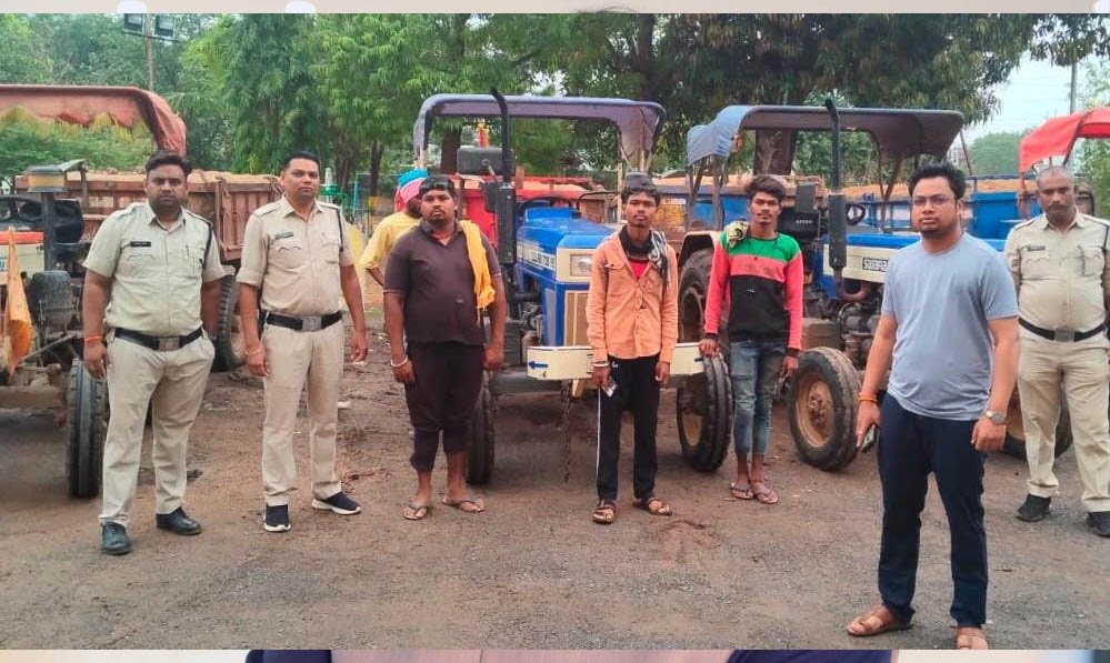 रायपुर : धमतरी में माफियाओं पर प्रशासन का ‘सख्त’: राजस्व और खनिज विभाग की बड़ी कार्रवाई रायपुर : धमतरी में माफियाओं पर प्रशासन का ‘सख्त’: राजस्व और खनिज विभाग की बड़ी कार्रवाई