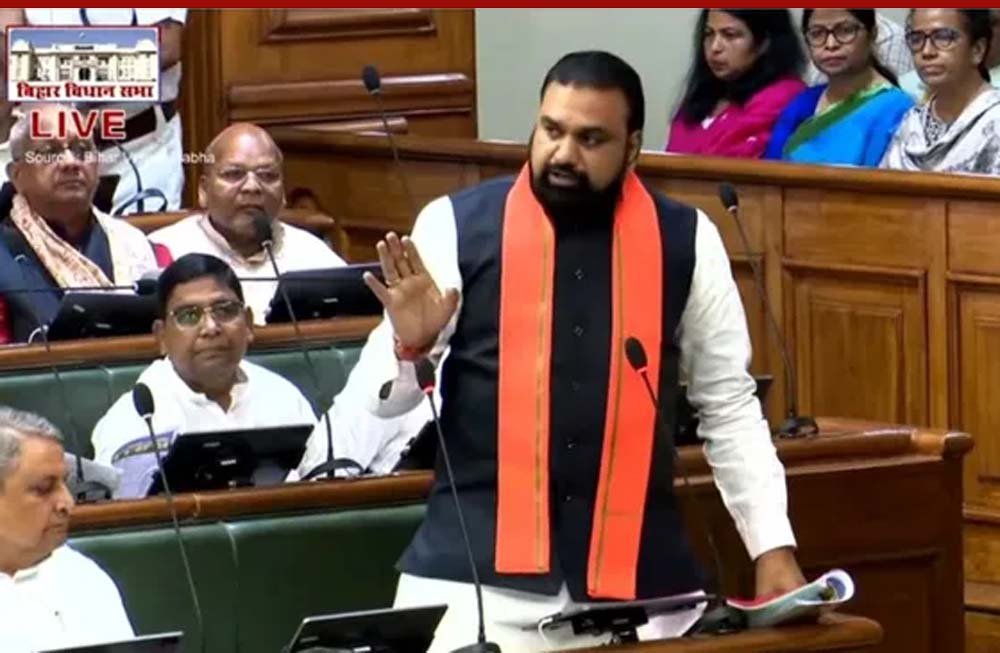 बिहार में पांच साल में एक लाख शिक्षकों की होगी नियुक्ति बिहार में पांच साल में एक लाख शिक्षकों की होगी नियुक्ति