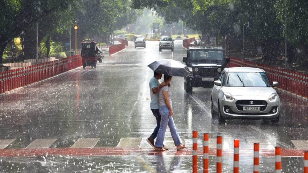 मानसून की सुस्ती से पंजाब बेहाल! पारा 42.4°C तक पहुंचा, 12 जुलाई तक भारी बारिश का अलर्ट; 6 जिलों में येलो अलर्ट मानसून की सुस्ती से पंजाब बेहाल! पारा 42.4°C तक पहुंचा, 12 जुलाई तक भारी बारिश का अलर्ट; 6 जिलों में येलो अलर्ट