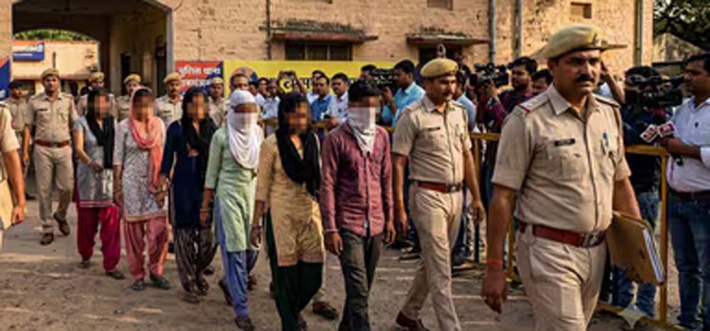 लुटेरी दुल्हन गिरोह का पर्दाफाश, राजस्थान पुलिस ने 8 आरोपियों को किया गिरफ्तार लुटेरी दुल्हन गिरोह का पर्दाफाश, राजस्थान पुलिस ने 8 आरोपियों को किया गिरफ्तार