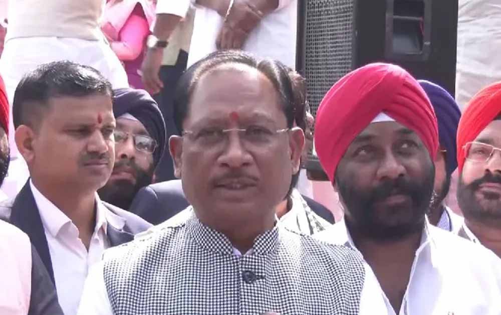 CM विष्णु देव साय का बड़ा ऐलान, 3D Blast हादसे में मृतकों के परिजनों को ₹30-30 लाख की सहायता CM विष्णु देव साय का बड़ा ऐलान, 3D Blast हादसे में मृतकों के परिजनों को ₹30-30 लाख की सहायता