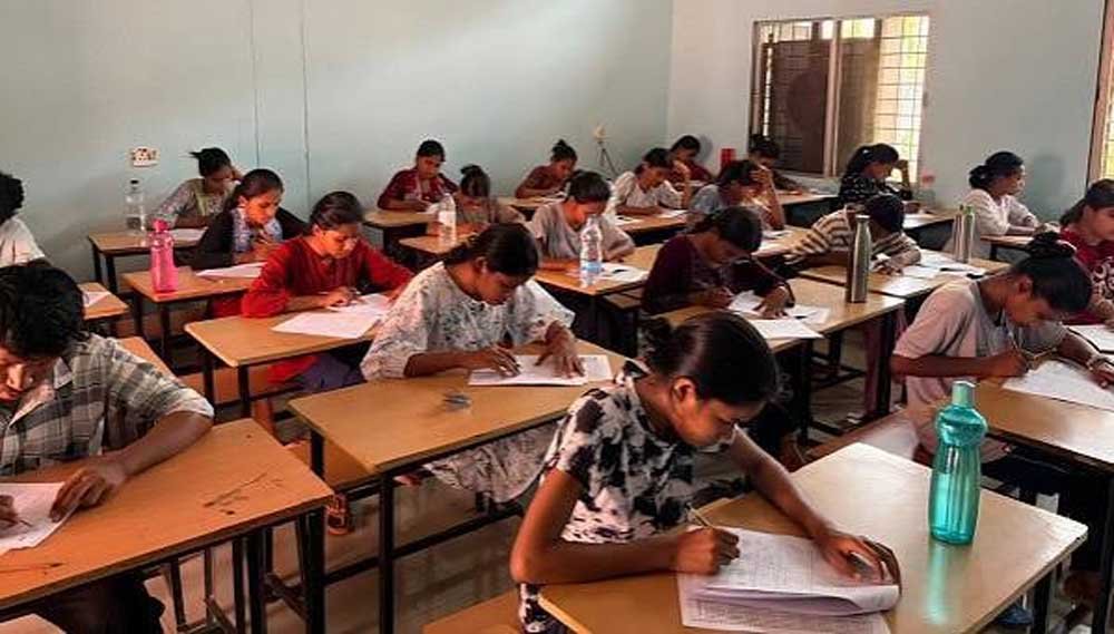 शिक्षा के क्षेत्र में सुकमा की नई उड़ान शिक्षा के क्षेत्र में सुकमा की नई उड़ान