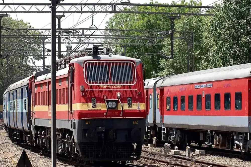 भोपाल डिवीजन में पक्षियों से नहीं रुकेगी ट्रेनों की रफ्तार, एंटी-बर्ड डिस्क से होगा शॉर्ट सर्किट पर नियंत्रण भोपाल डिवीजन में पक्षियों से नहीं रुकेगी ट्रेनों की रफ्तार, एंटी-बर्ड डिस्क से होगा शॉर्ट सर्किट पर नियंत्रण