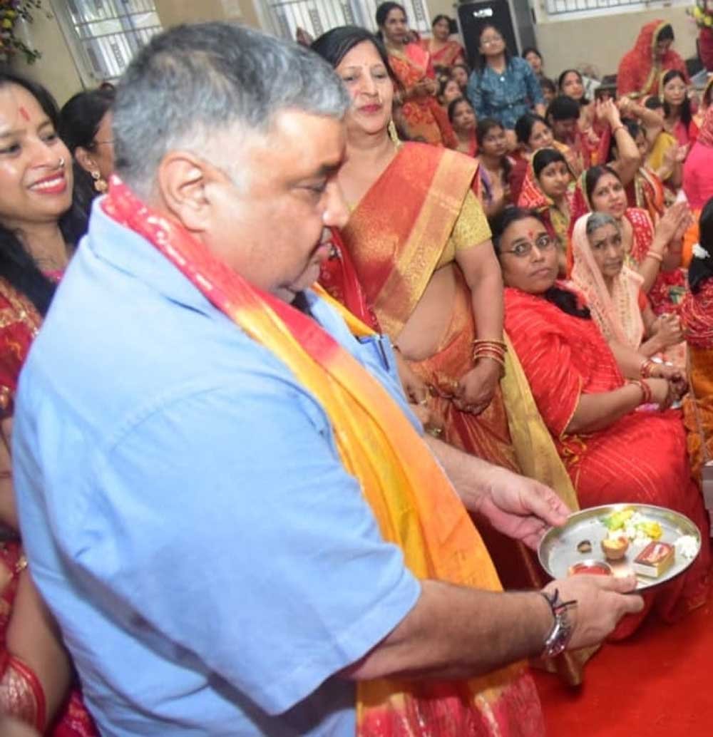 माँ बनभौरी धाम में नतमस्तक हुए पर्यटन एवं संस्कृति मंत्री राजेश अग्रवाल, प्रदेश की सुख-समृद्धि और खुशहाली की कामना की माँ बनभौरी धाम में नतमस्तक हुए पर्यटन एवं संस्कृति मंत्री राजेश अग्रवाल, प्रदेश की सुख-समृद्धि और खुशहाली की कामना की