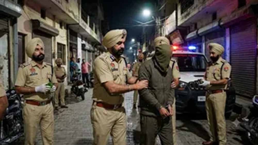 ‘ऑपरेशन प्रहार’ में पंजाब पुलिस की बड़ी कार्रवाई, 16 दिन में 3949 गैंगस्टर गिरफ्तार ‘ऑपरेशन प्रहार’ में पंजाब पुलिस की बड़ी कार्रवाई, 16 दिन में 3949 गैंगस्टर गिरफ्तार