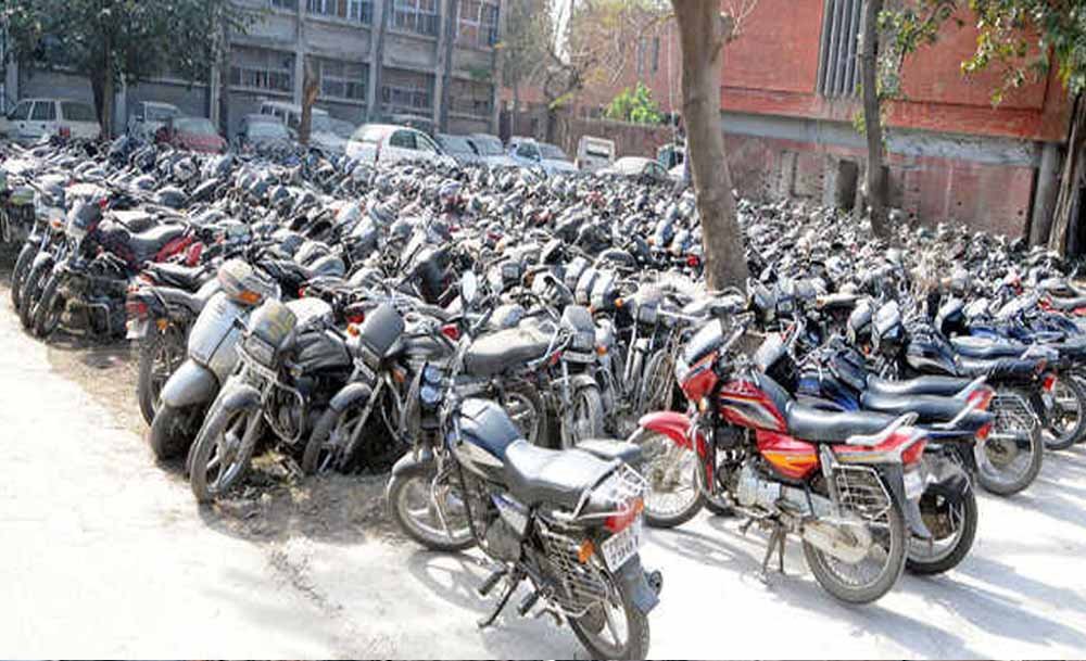 पंजाब पुलिस का बड़ा अभियान, थानों से हटाए गए 7,402 जब्त वाहन, घटा बोझ पंजाब पुलिस का बड़ा अभियान, थानों से हटाए गए 7,402 जब्त वाहन, घटा बोझ