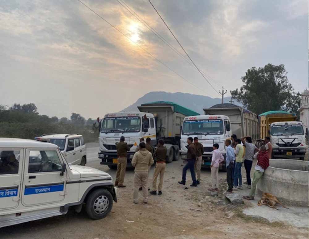 अमृतसर में ट्रांसपोर्ट विभाग का बड़ा एक्शन, 500 वाहन ब्लैकलिस्ट, ट्रांसपोर्टरों में हड़कंप अमृतसर में ट्रांसपोर्ट विभाग का बड़ा एक्शन, 500 वाहन ब्लैकलिस्ट, ट्रांसपोर्टरों में हड़कंप