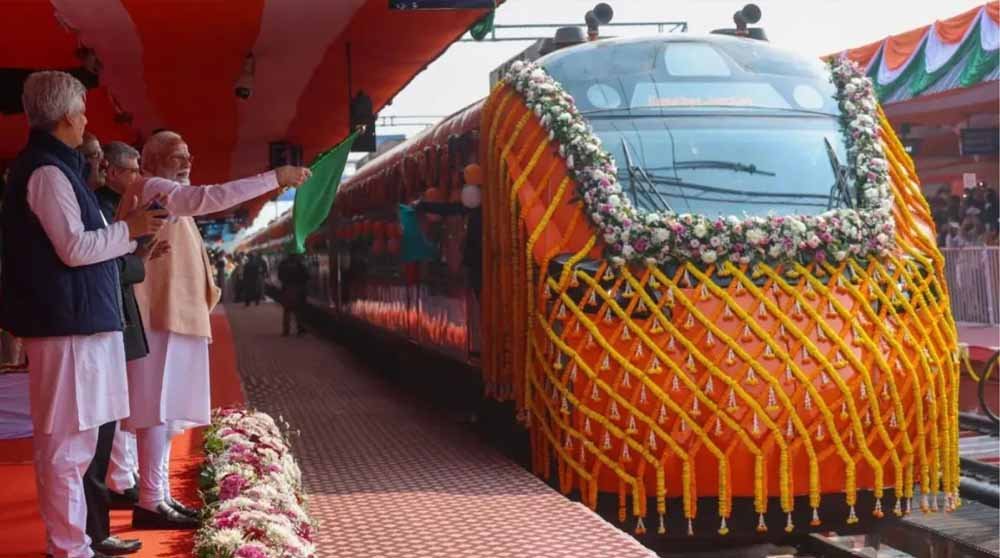 जालंधर कैंट में 75 मिनट रहेंगे PM मोदी, 75 रेलवे स्टेशनों और अमृतसर-वाराणसी ट्रेन को देंगे सौगात जालंधर कैंट में 75 मिनट रहेंगे PM मोदी, 75 रेलवे स्टेशनों और अमृतसर-वाराणसी ट्रेन को देंगे सौगात