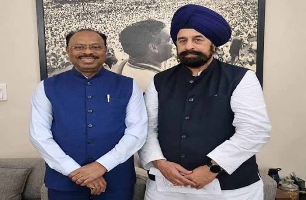 तख्त श्री हजूर साहिब कानून स्थगित, तरुण चुघ ने महाराष्ट्र सरकार का जताया आभार तख्त श्री हजूर साहिब कानून स्थगित, तरुण चुघ ने महाराष्ट्र सरकार का जताया आभार