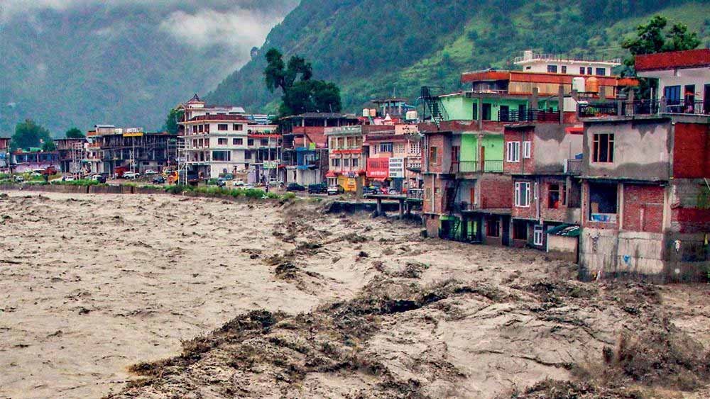 गुरदासपुर में बाढ़ का खतरा बढ़ा, पहाड़ों में बादल फटने से रावी दरिया के उफान की आशंका गुरदासपुर में बाढ़ का खतरा बढ़ा, पहाड़ों में बादल फटने से रावी दरिया के उफान की आशंका
