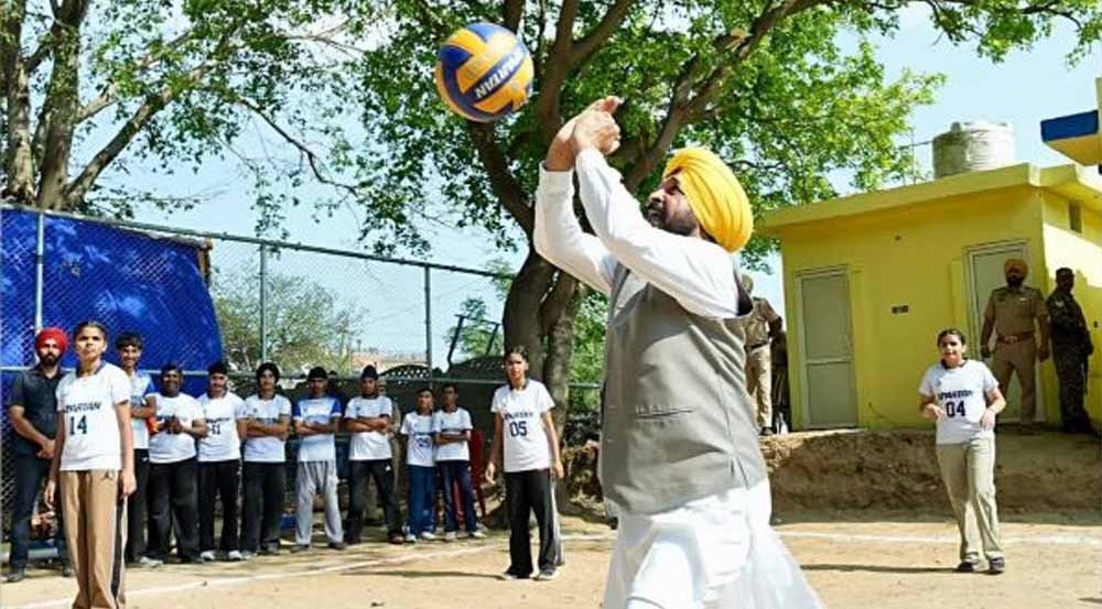 Punjab में युवाओं को खेलों से जोड़ने के लिए दो माह का अभियान शुरू, प्रशासक ने किया शुभारंभ Punjab में युवाओं को खेलों से जोड़ने के लिए दो माह का अभियान शुरू, प्रशासक ने किया शुभारंभ