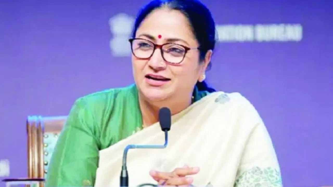दिल्ली की मांडी रोड बनेगी राष्ट्रीय राजमार्ग, सीएम रेखा गुप्ता ने की मांग दिल्ली की मांडी रोड बनेगी राष्ट्रीय राजमार्ग, सीएम रेखा गुप्ता ने की मांग