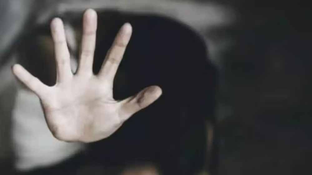 श्रीगंगानगर गैंगरेप केस में बड़ा खुलासा, 13 वर्षीय बच्ची के शोषण मामले में अब तक 19 गिरफ्तार श्रीगंगानगर गैंगरेप केस में बड़ा खुलासा, 13 वर्षीय बच्ची के शोषण मामले में अब तक 19 गिरफ्तार