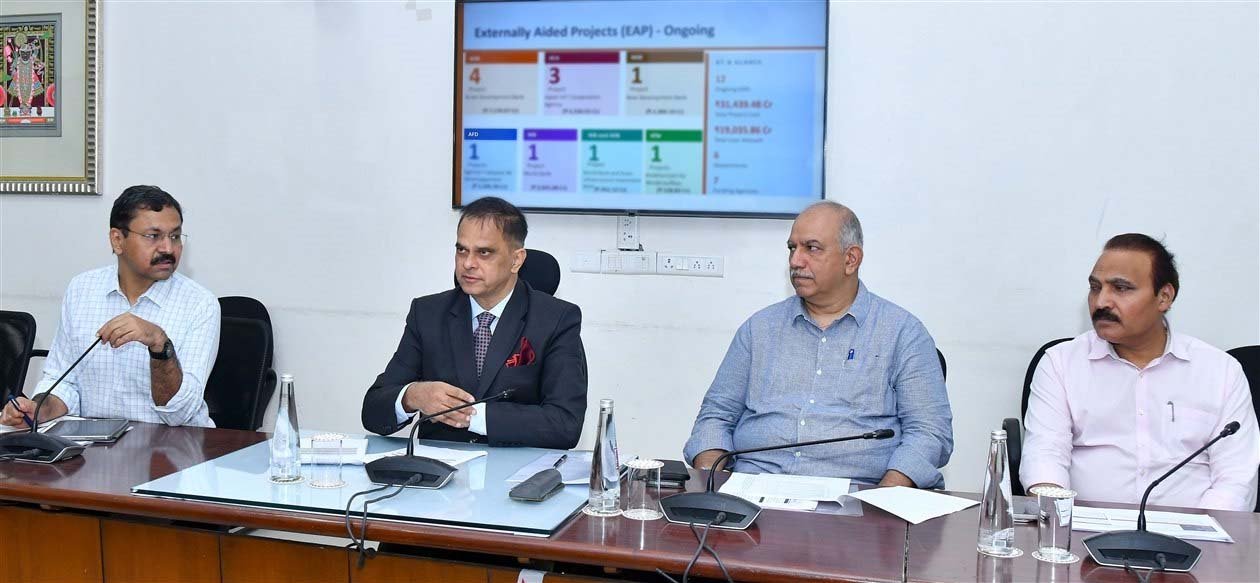 राजस्थान में 31 हजार करोड़ की परियोजनाओं की समीक्षा, समय पर पूरा करने के निर्देश राजस्थान में 31 हजार करोड़ की परियोजनाओं की समीक्षा, समय पर पूरा करने के निर्देश