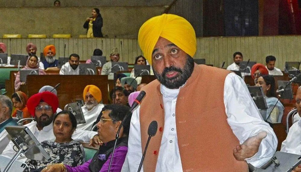 Punjab School Bill: 3 साल तक नहीं बदलेंगे स्कूल ड्रेस, फीस भी 15% से ज्यादा नहीं बढ़ेगी Punjab School Bill: 3 साल तक नहीं बदलेंगे स्कूल ड्रेस, फीस भी 15% से ज्यादा नहीं बढ़ेगी