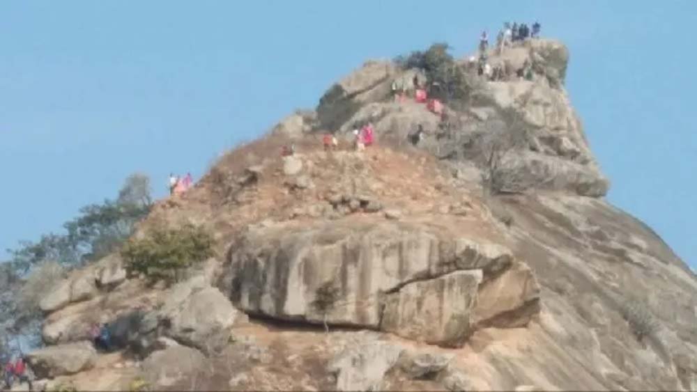 कौलेश्वरी मंदिर मार्ग पर बनेगी नई पीसीसी सड़क, श्रद्धालुओं को मिलेगी बड़ी राहत जल्द कौलेश्वरी मंदिर मार्ग पर बनेगी नई पीसीसी सड़क, श्रद्धालुओं को मिलेगी बड़ी राहत जल्द