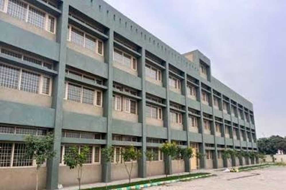 Punjab Schools: सरकारी स्कूलों में अब नहीं रहेगी गंदगी! सफाई से सुरक्षा तक मुखी होंगे जिम्मेदार Punjab Schools: सरकारी स्कूलों में अब नहीं रहेगी गंदगी! सफाई से सुरक्षा तक मुखी होंगे जिम्मेदार