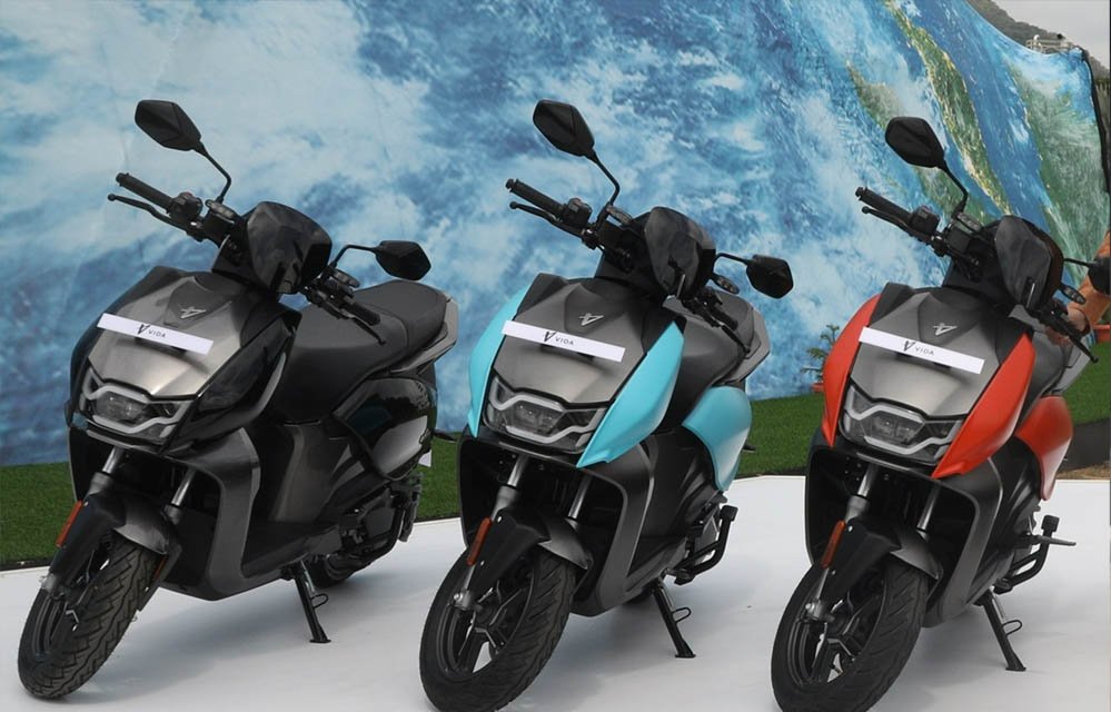 187KM रेंज और डबल बैटरी की ताकत! Hero Vida EV स्कूटर के 3 लाख खरीदार, बिक्री में बड़ा रिकॉर्ड 187KM रेंज और डबल बैटरी की ताकत! Hero Vida EV स्कूटर के 3 लाख खरीदार, बिक्री में बड़ा रिकॉर्ड