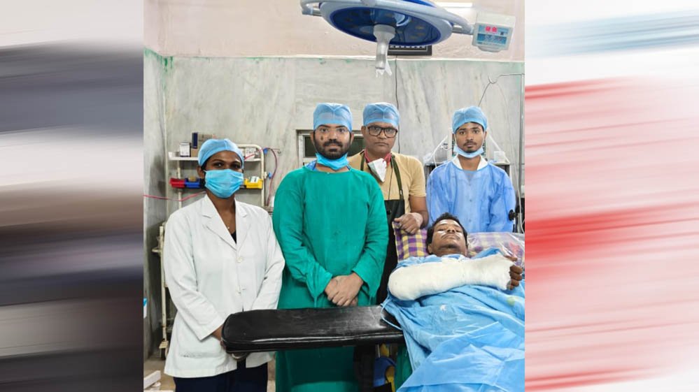 220 बिस्तरीय शासकीय अस्पताल मनेंद्रगढ़ की बड़ी उपलब्धि: जटिल त्वचा प्रत्यारोपण से युवक को मिला नया जीवन 220 बिस्तरीय शासकीय अस्पताल मनेंद्रगढ़ की बड़ी उपलब्धि: जटिल त्वचा प्रत्यारोपण से युवक को मिला नया जीवन