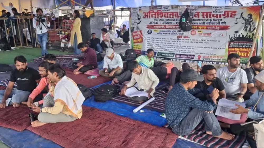 रांची बना जंतर-मंतर, JPSC-JSSC अभ्यर्थियों के आंदोलन की दिल्ली से 10 बड़ी समानताएं और अंतर रांची बना जंतर-मंतर, JPSC-JSSC अभ्यर्थियों के आंदोलन की दिल्ली से 10 बड़ी समानताएं और अंतर