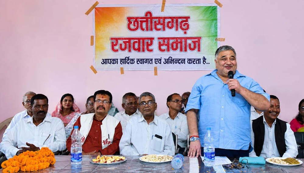 समाज की एकजुटता सामाजिक विकास की सबसे बड़ी शक्ति: राजेश अग्रवाल समाज की एकजुटता सामाजिक विकास की सबसे बड़ी शक्ति: राजेश अग्रवाल
