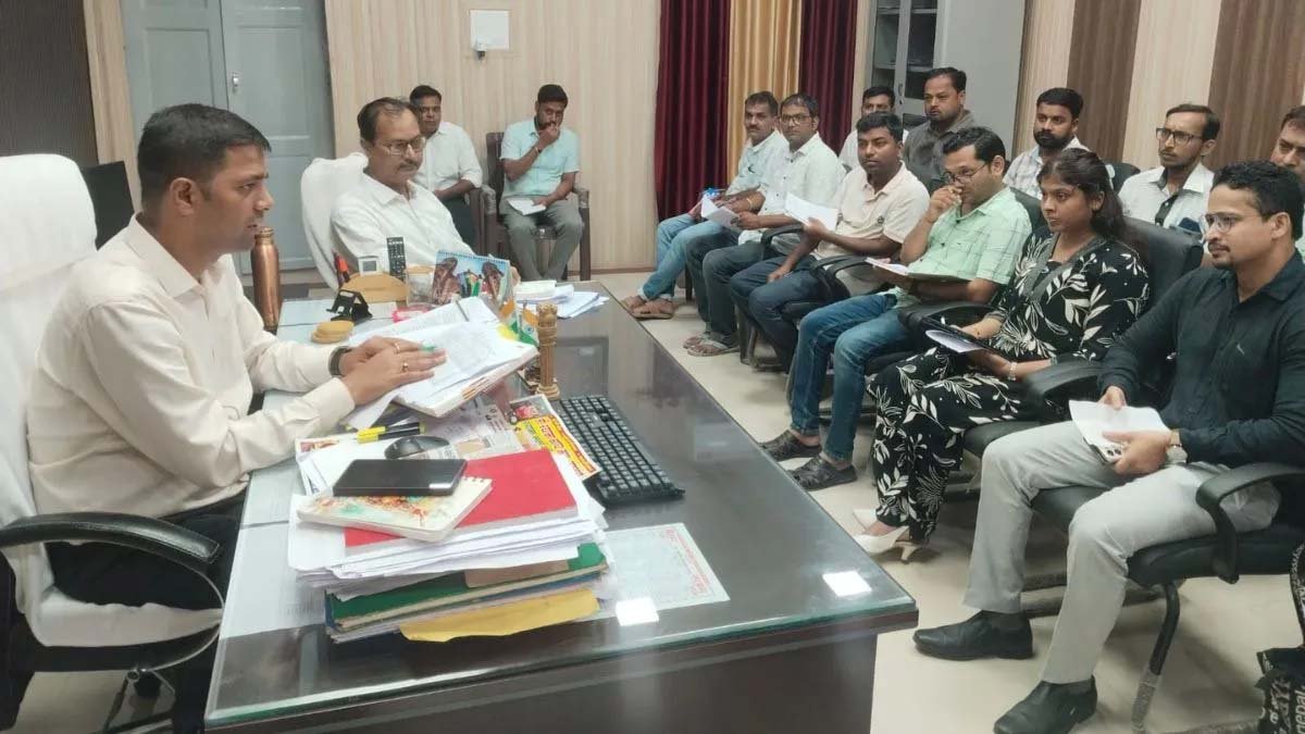दरभंगा में तेज हुआ राशन कार्ड अभियान, पात्र परिवारों को जल्द मिलेगा लाभ दरभंगा में तेज हुआ राशन कार्ड अभियान, पात्र परिवारों को जल्द मिलेगा लाभ