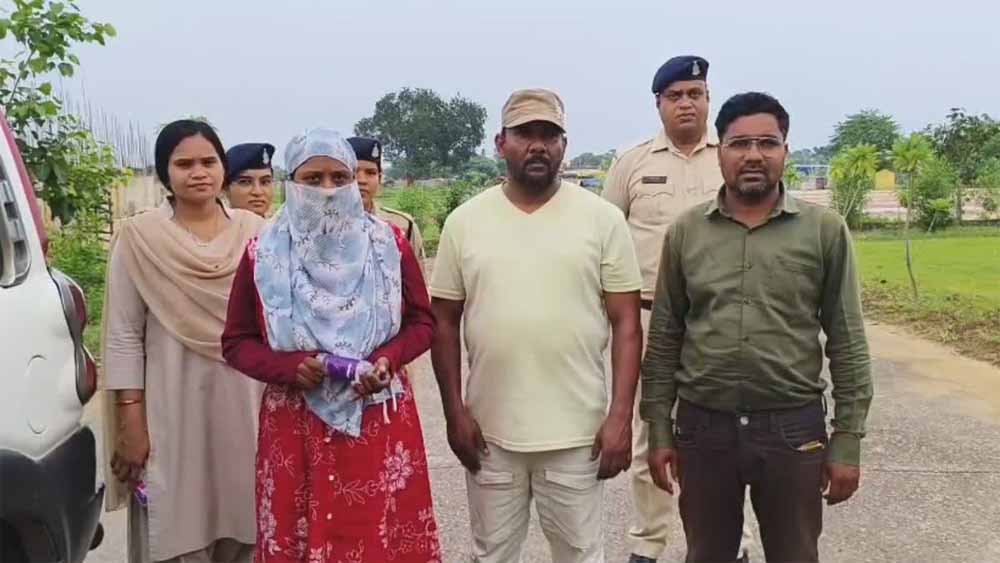 CG में 90 लाख की ऑनलाइन ठगी का खुलासा, महिला समेत 3 आरोपी गिरफ्तार CG में 90 लाख की ऑनलाइन ठगी का खुलासा, महिला समेत 3 आरोपी गिरफ्तार