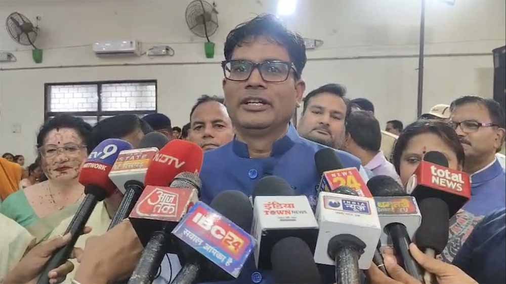CG BJP ने Gen-Z से जुड़ने बनाई नई टीम, मंत्री ओपी चौधरी को मिली बड़ी जिम्मेदारी CG BJP ने Gen-Z से जुड़ने बनाई नई टीम, मंत्री ओपी चौधरी को मिली बड़ी जिम्मेदारी