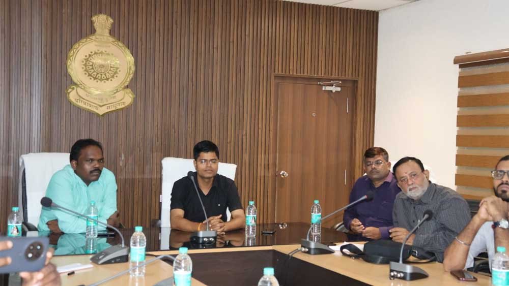 माओवाद के साये से पुलिस की वर्दी तक: अर्जुन की प्रेरक कहानी माओवाद के साये से पुलिस की वर्दी तक: अर्जुन की प्रेरक कहानी