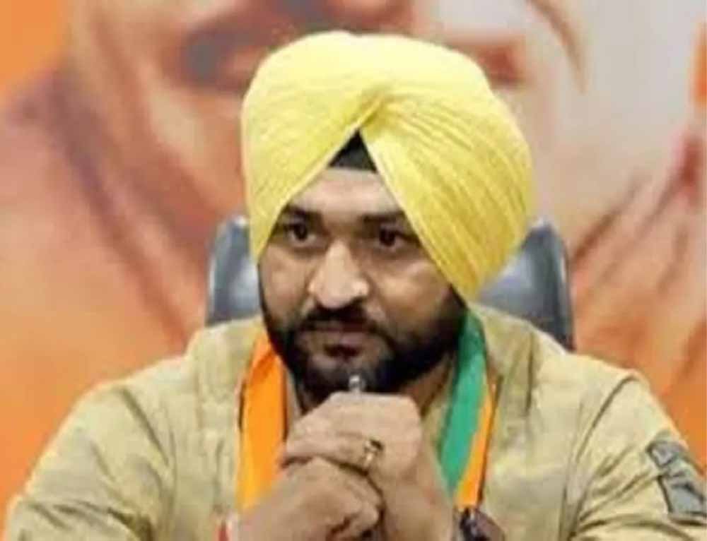 हरियाणा के पूर्व मंत्री संदीप सिंह के खिलाफ केस ट्रांसफर की मांग, पीड़िता ने लगाई अर्जी हरियाणा के पूर्व मंत्री संदीप सिंह के खिलाफ केस ट्रांसफर की मांग, पीड़िता ने लगाई अर्जी