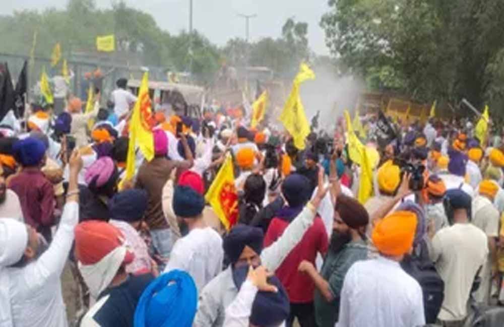 बंदी सिखों की रिहाई की मांग, मरीज का भेष बनाकर राजभवन पहुंचे अकाली दल नेता