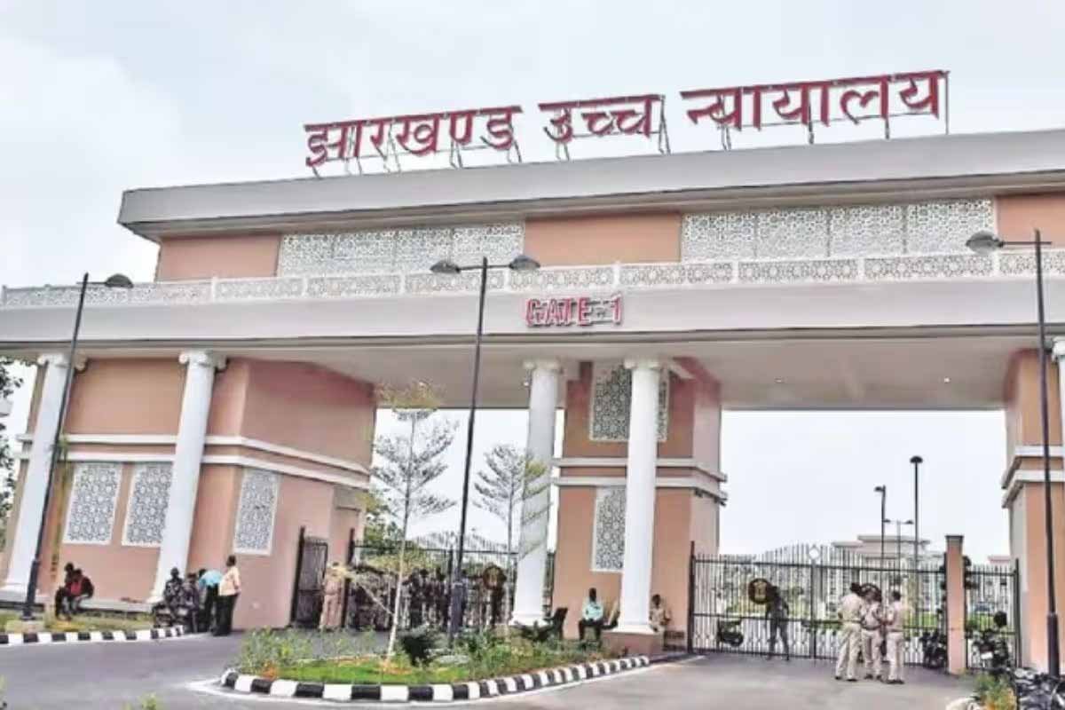 रांची के तीन डैमों से अतिक्रमण हटाने पर हाईकोर्ट ने रिपोर्ट मांगी रांची के तीन डैमों से अतिक्रमण हटाने पर हाईकोर्ट ने रिपोर्ट मांगी